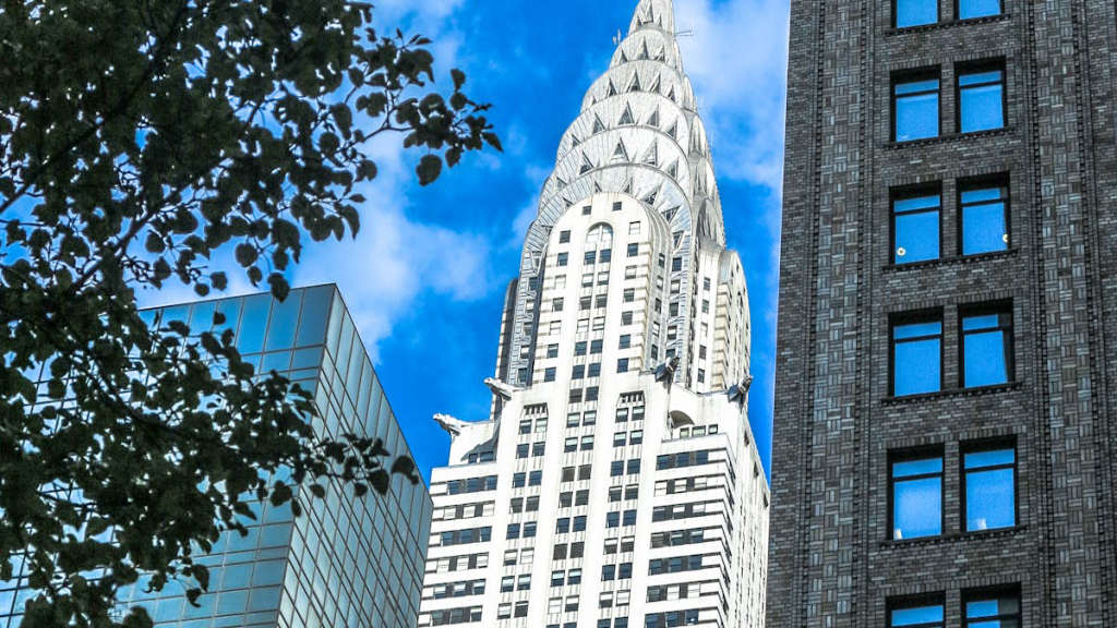 Elegance and Luxury: Exploring the Timeless Appeal of Art Deco Interior Design